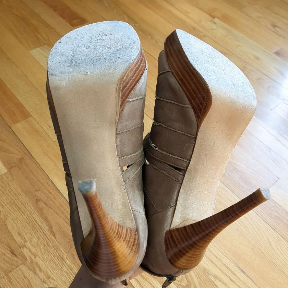 [SOLD] Stuart Weitzman Nubuck Gladiator Caged Suede Stiletto Bootie Sandals Tan - Picture 12 of 15